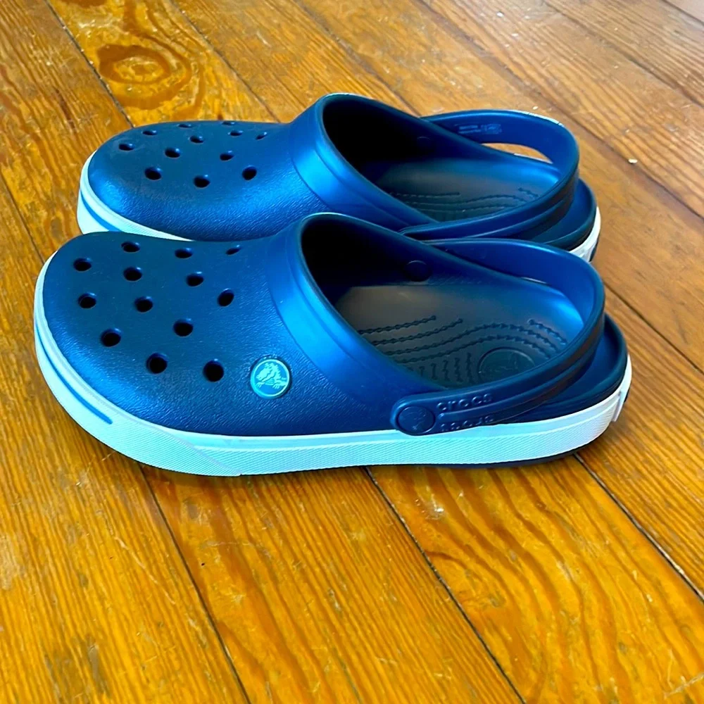Crocs - Picture 1 of 4
